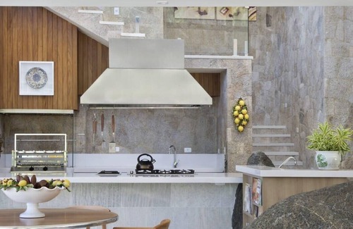Centro Villa | Beachfront Retreat in Angra dos Reis with Spa & Pool