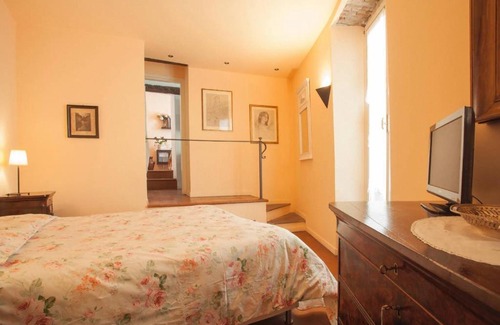Citta Alta Apartment | Comfortable Dream House: Pet-Friendly Family Retreat