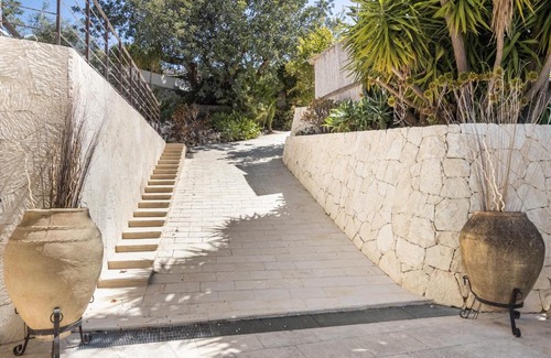 San Corrado di Fuori Apartment | Experience Dream House: Oceanfront Bliss with Pool