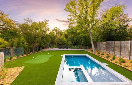Chestnut House | Dream House | Pool | Austin!