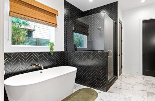Chestnut House | Dream House | Pool | Austin!