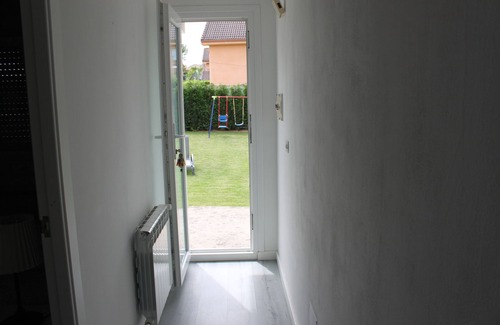 Souto Apartment | Cozy Retreat with Garden and Barbecue for Memorable Stays