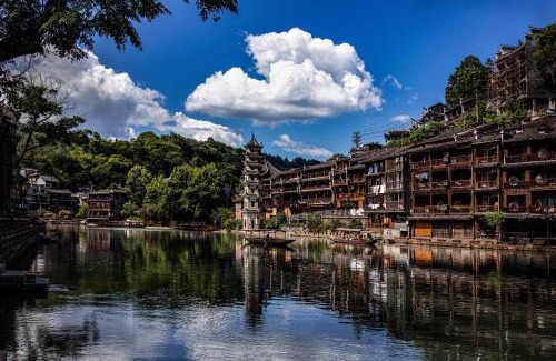Fenghuang House | Experience Dream in Fenghuang: Guest Rated 9.9 with Pets Welcome