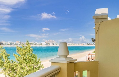 Palm Jumeirah Apartment | Dream Inn - Deluxe Villa with Private Pool & Beach Access