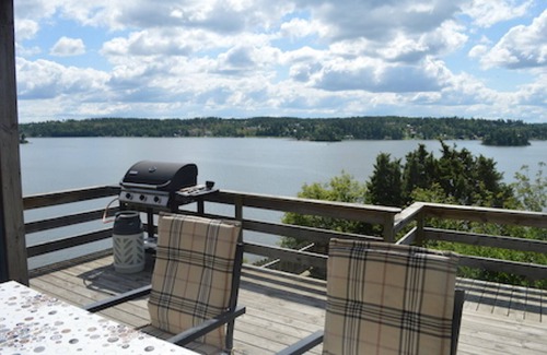Norrkoping Municipality House | Idyllic Retreat in the Skerries of St: Anna with Ocean Views