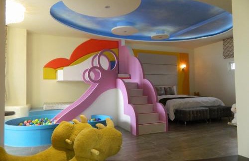 Magong Bed & Breakfast | Scenic Ocean View B&B with Pool & Hot Tub - Rated 10/10
