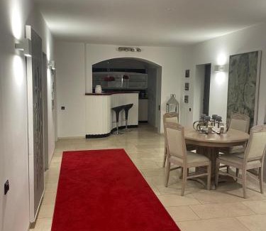 Iserlohn Apartment | Relaxing Retreat at Dream Place in Iserlohn with Hot Tub