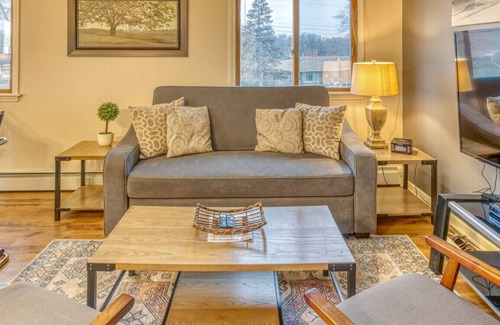 Miller Beach House | Serene Dream Retreat Guesthouse Near Indiana Dunes Beach