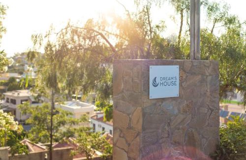 Makrys Tichos House | Dream's House: Pet-Friendly Retreat with Hot Tub Bliss