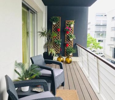 Leiria Apartment | Cozy Dream Space Home - Guest Rated 9.7 with Dining Options