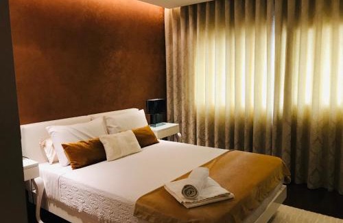 Leiria Apartment | Cozy Dream Space Home - Guest Rated 9.7 with Dining Options