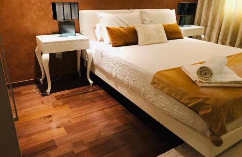 Leiria Apartment | Cozy Dream Space Home - Guest Rated 9.7 with Dining Options
