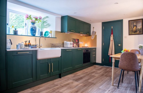 Bath House | Top-Rated Dream Stays Bath with Breakfast & Kitchen Access