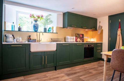 Bath House | Top-Rated Dream Stays Bath with Breakfast & Kitchen Access