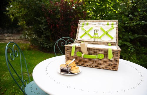 Bath House | Top-Rated Dream Stays Bath with Breakfast & Kitchen Access