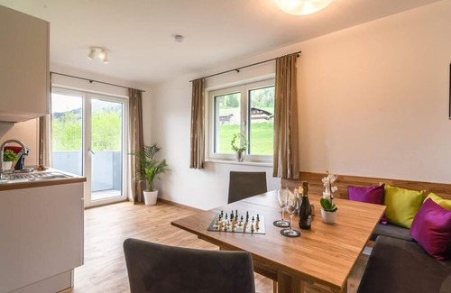 Laubichl Apartment | Ideal Dream Vacation Home with Pool & Breakfast Options