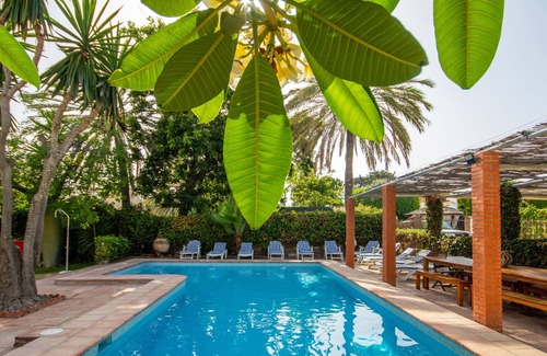 Rincon de la Victoria Villa | Beachfront Dream Villa with Pool & Ocean Views - Rated 10/10