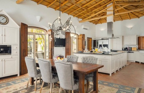 Atalaia Villa | Pet-Friendly Dream Villa Perfect for Family Getaways