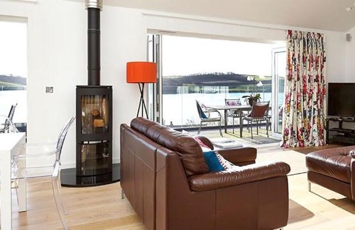St. Mawes House | Discover Dreamcatchers: Family-Friendly 4-Star Retreat