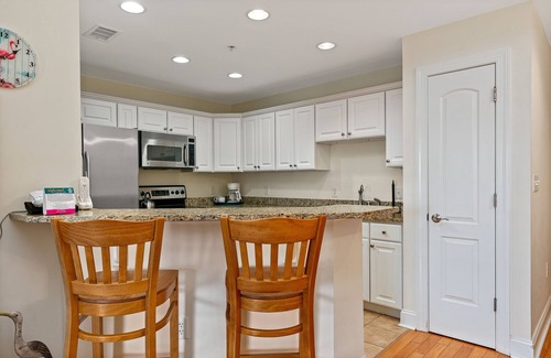 Yaupon Beach Condo | Dreamer: Oceanview Condo with Pool, Hot Tub & Spa Access