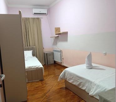 Kentron Hostel | Dreamer's Den Hostel and Tours