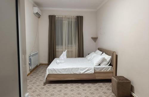 Kentron Hostel | Dreamer's Den Hostel and Tours