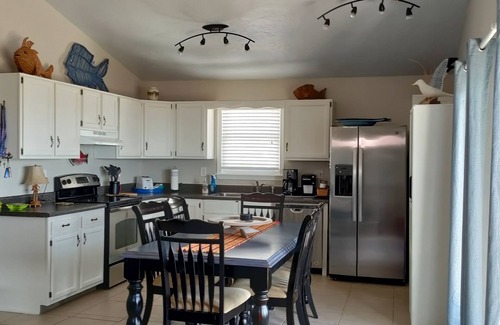Kure Beach House | Oceanfront Bliss at Dreamers Den in Kure Beach