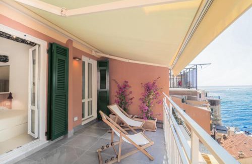 Manarola Apartment | Idyllic Dreamers Sea View: Family-Friendly Retreat Awaits