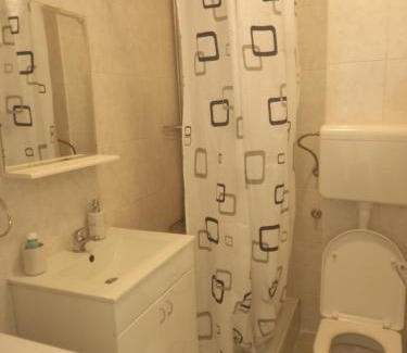 Grbavica Apartment | Top-Rated DreamHome: Pet & Child Friendly Getaway