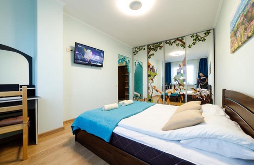 Lviv Apartment | Guest Rated: Dreamhouse at Forum with Family-Friendly Perks