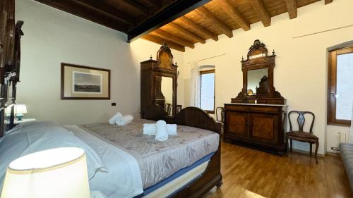 Lazise Old Town Apartment | Experience Dreaming Lazise: Family-Friendly Getaway