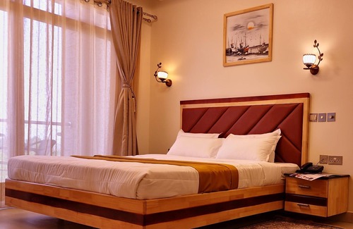 Northern Region Hotel | Relax at Dreamland Hotel Arua with Pool & Restaurant