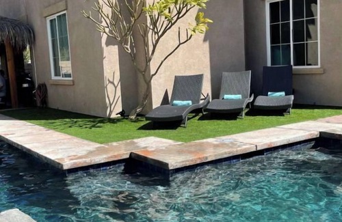 Coachella House | Experience Dreampalmsvacay: 10/10 Rating & Poolside Bliss