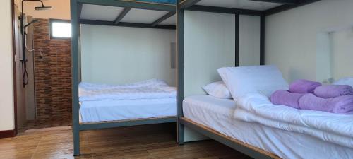 Mae Sariang House | Riverside Retreat: Guest Rated 8.6/10 with Dining Options