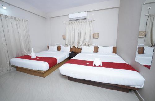 Nedumbassery Cabin | Budget-Friendly Dreams Airport Residency with Breakfast Included