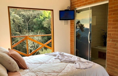 Santo Antonio do Pinhal Ski Chalet | Cozy Dreams Chalet: Pet-Friendly & Family-Ready Retreat