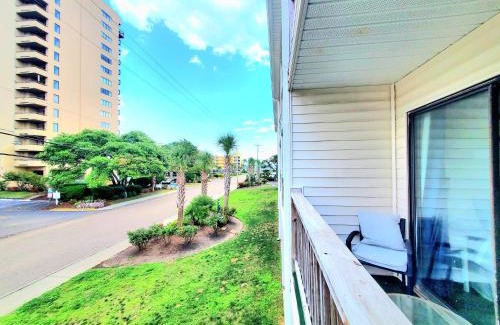 Myrtle Beach House | Relaxing Getaway at Dreams By The Sea with Pool Access