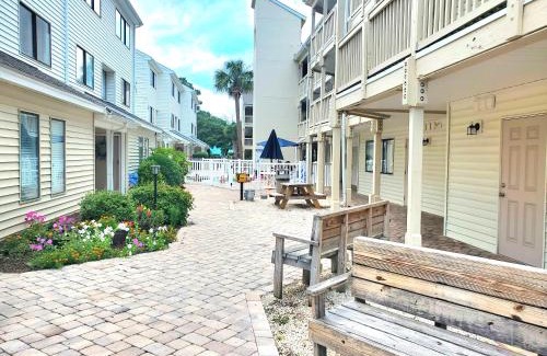 Myrtle Beach House | Relaxing Getaway at Dreams By The Sea with Pool Access
