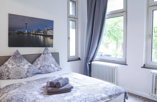 Friedrichstadt House | Eco-Friendly Dreams Düsseldorf: Family Welcoming Getaway
