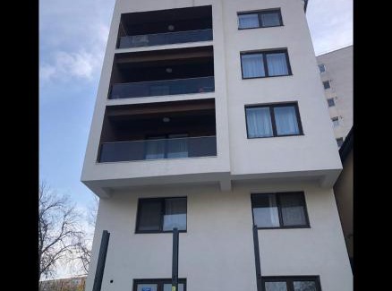 Craiova Apartment | Dreams Escape: Pet-Friendly Haven with 9.9 Guest Rating