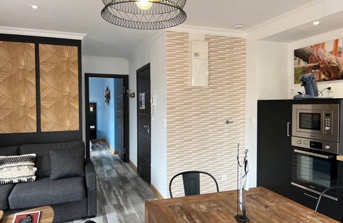 Mers-les-Bains Apartment | Idyllic Oceanfront Retreat: Dreams of the Sea Awaits