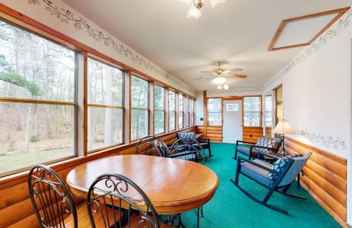 Tomahawk House | Discover Dreams on the Lake: Pet-Friendly with Ocean Views