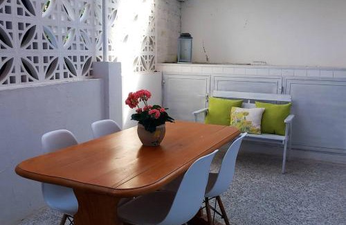 O Grove Apartment | Relax at Dreams - Sueños: Tranquil Patio Retreat Awaits
