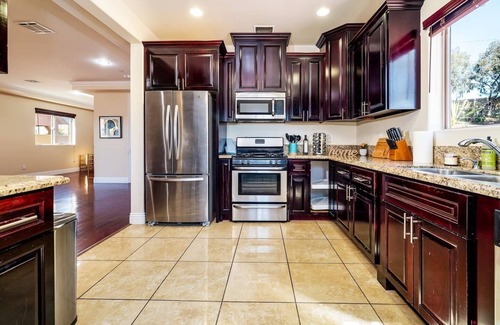 Hawthorne House | Experience Dreamscape LA: Pool, Spa & Family-Friendly Fun