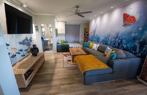 Pringle Bay Cabin | Dreamview Family Suite @ The Butterfly Villa : Spectacular views in Pringle Bay