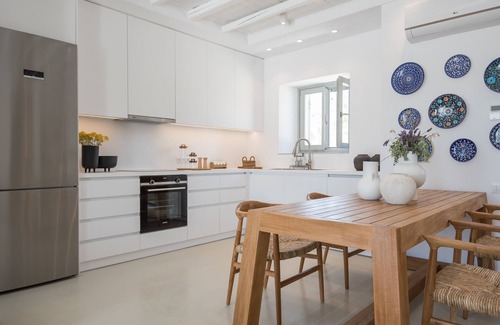 Antiparos Villa | Elegant 5 BDR Antiparos Villa with Private Pool & Breakfast
