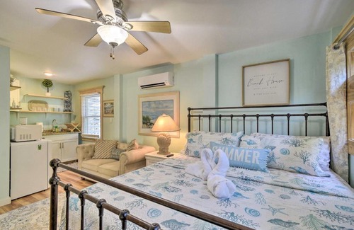 Nags Head Apartment | Coastal Studio Oasis with Hot Tub - Rated 10/10 by Guests