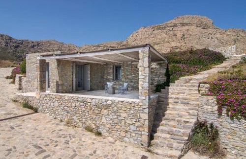 Serifos House | Inviting Dreamy Cycladic Summer House for Families and Pets
