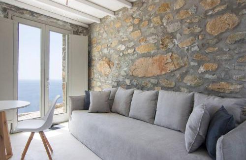 Serifos House | Inviting Dreamy Cycladic Summer House for Families and Pets