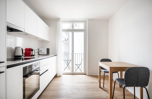 Gundeldingen Apartment | Inviting Gundeldingen 4 Room Near Basel Main Station